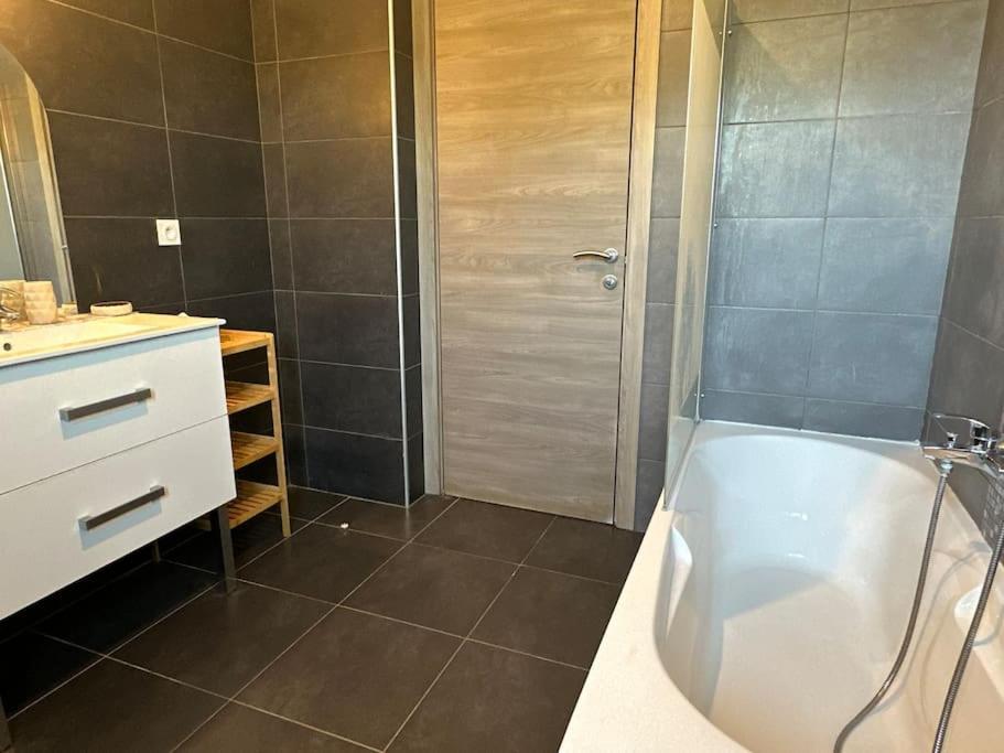 5 Min Des Plages - Appt 2 Chambres A Casa Bella ลูเชียนา ภายนอก รูปภาพ